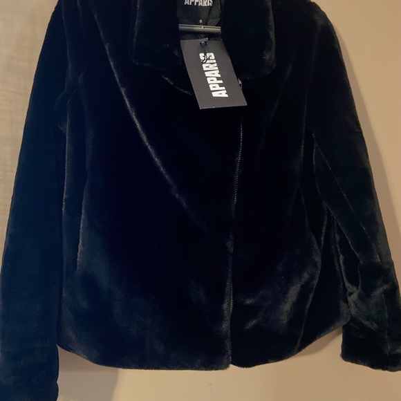 APPAPARIS Tukio Faux Fur Jacket - Picture 6 of 12